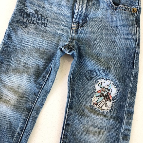 Superhero Distressed Jeans - Picture 2 of 5